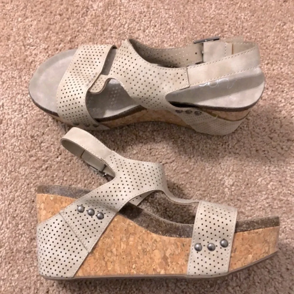Sugar Women's Beige Wedge Sandals Size 7.5 M